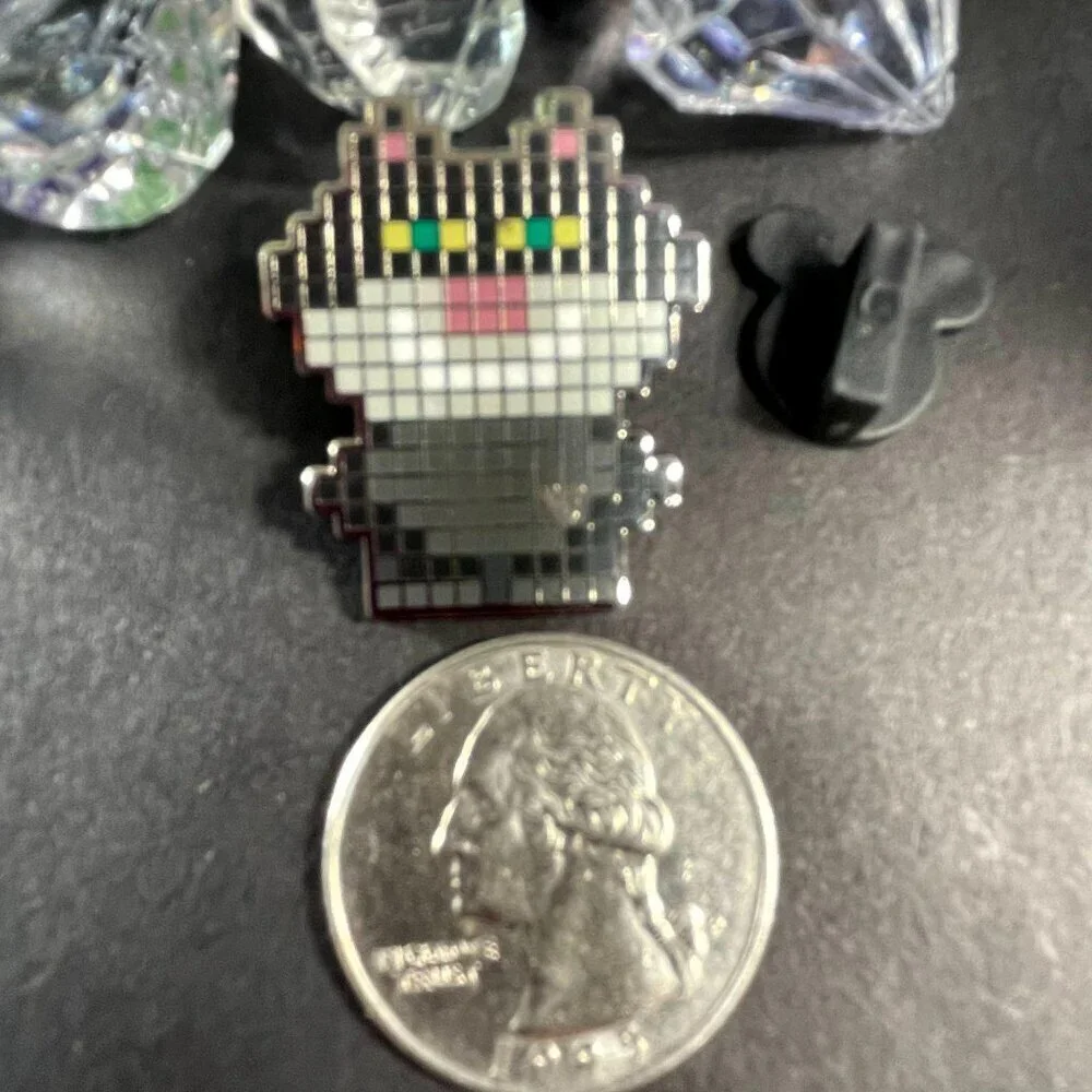 Disney Lucifer Trading Pin Villain Cinderella Cat Hidden Mickey Brooch Lapel Pin